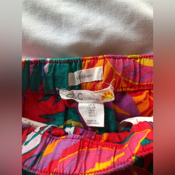 Floral Everyday Shorts - Picture 3 of 3